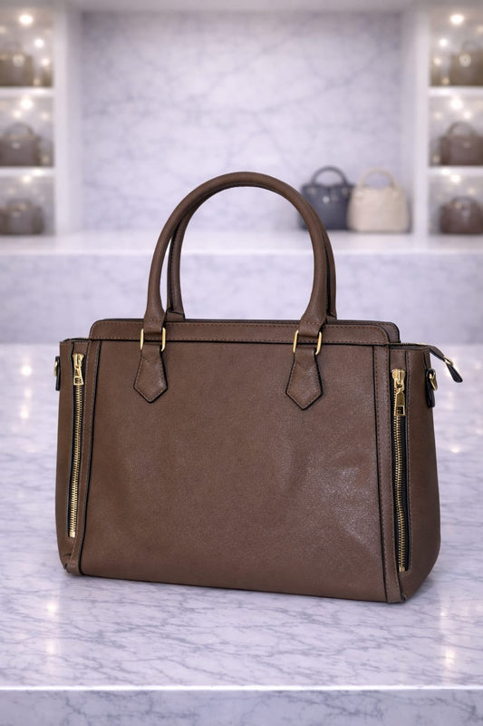 Limuccxi Brown classy